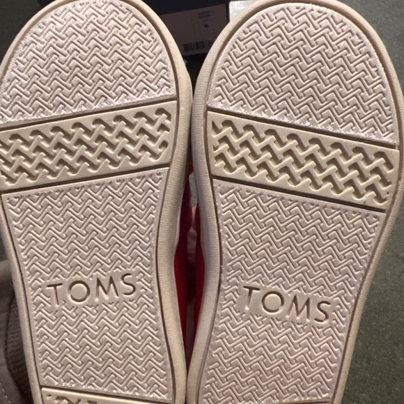 New Tiny Toms red satin bow slip ons size 6 - Picture 5 of 5